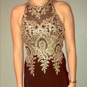 Gorgeous Black/Gold Formal Gown